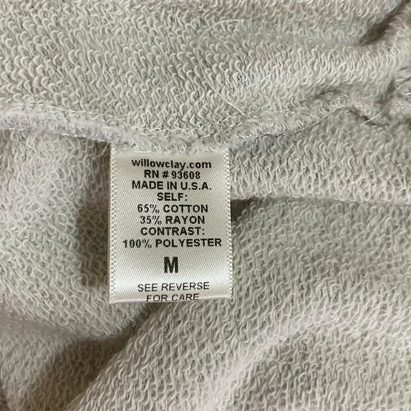 Women’s Willow & Clay gray crew neck sweatshirt with lace sleeves Medium - Picture 4 of 4